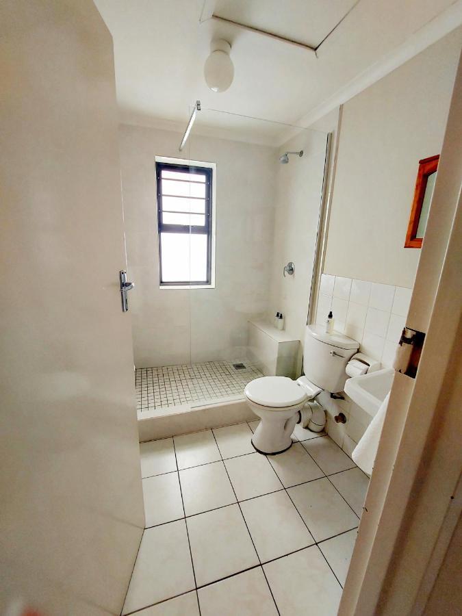 Broadway Self Catering Apartments Durbanville Exterior foto